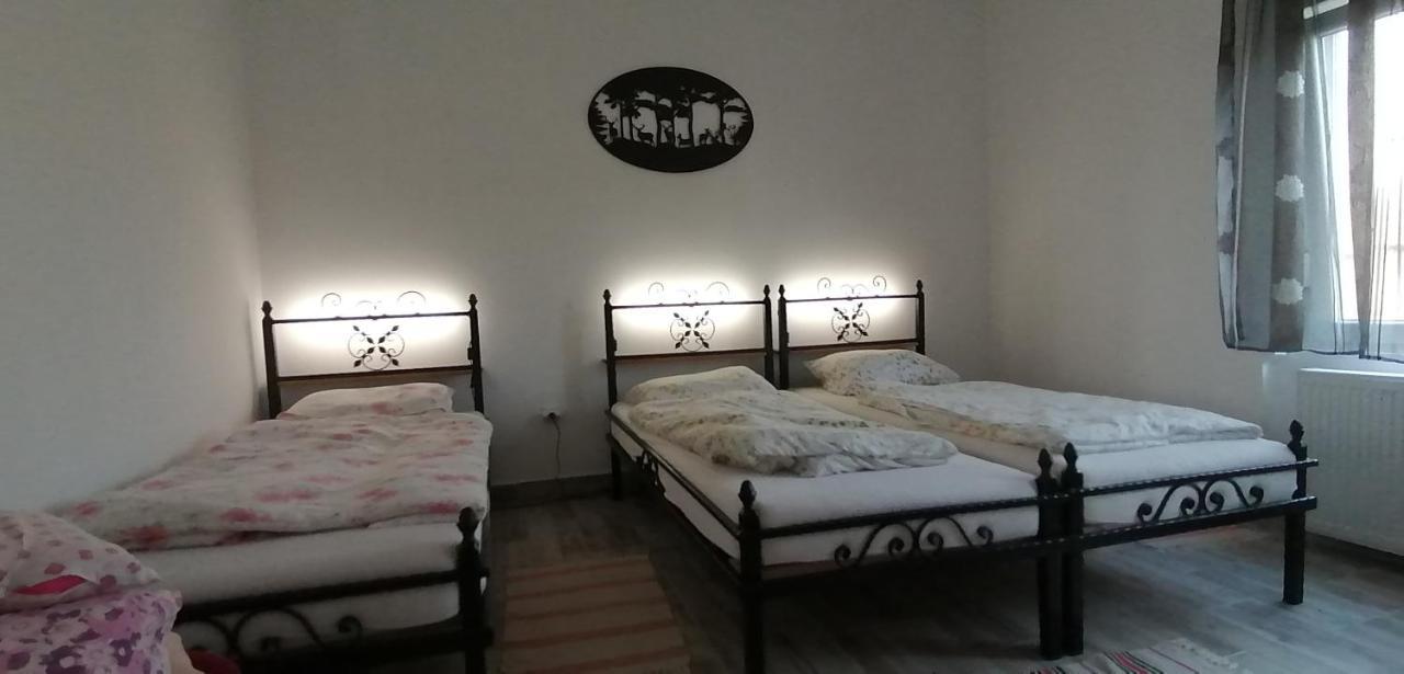 Reti Tanya Vendeghaz Hotell Kerecseny Exteriör bild